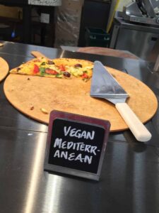 vegan mediterranean pizza
