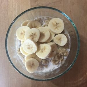 simple maple oatmeal with sliced bananas easy vegan breakfast by very veganish