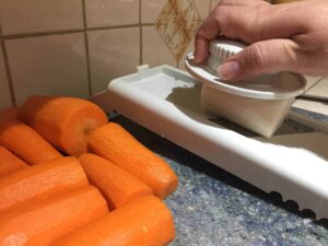 vietnamese banh mi do chua pickled carrot and daikon