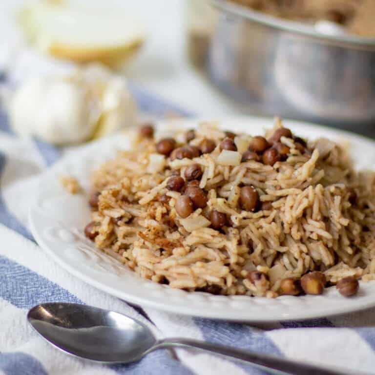 Jamaican Rice and Pigeon Peas Recipe featured 3 Very Veganish