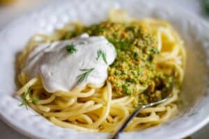 pesto pasta in bowl