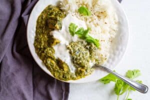 saag paneer in bowl