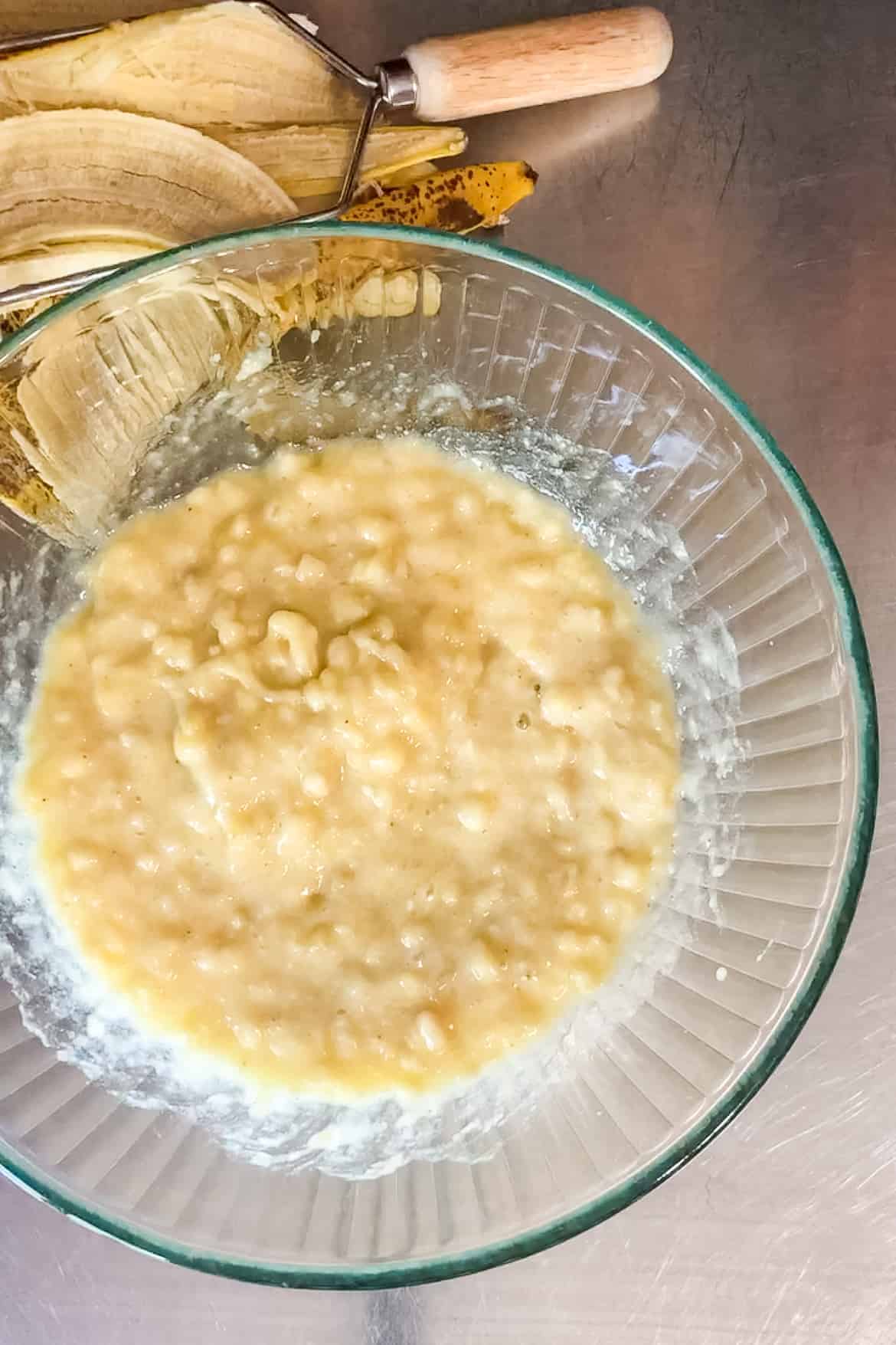 mash bananas well in large bowl