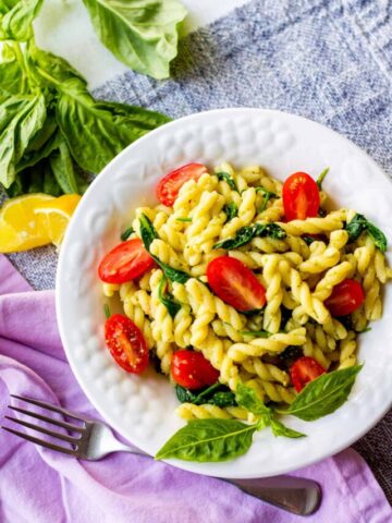 cropped-Gemelli-Pasta-with-Green-Basil-Pesto-Tomatoes-and-Spinach-4.jpg