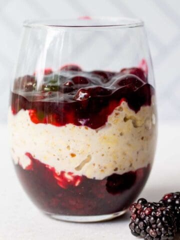 Vegan Blackberry Pie Overnight Oats in a glass jar.