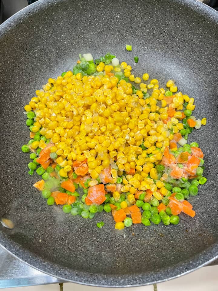 Vegetable Fried Rice (no egg) - Very Veganish