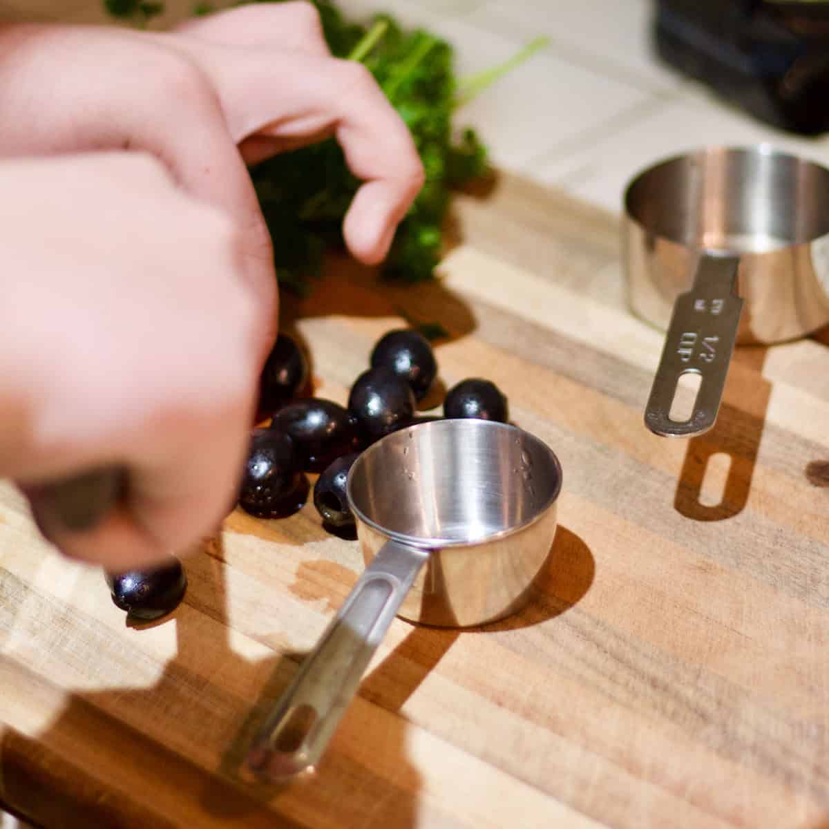 Process prep 1 - cutting black olives